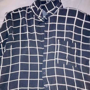 Forever 21 cropped button up black and white